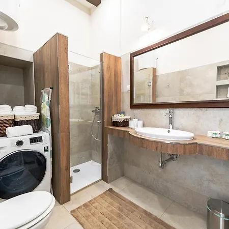 Luxury Diva 扎达尔